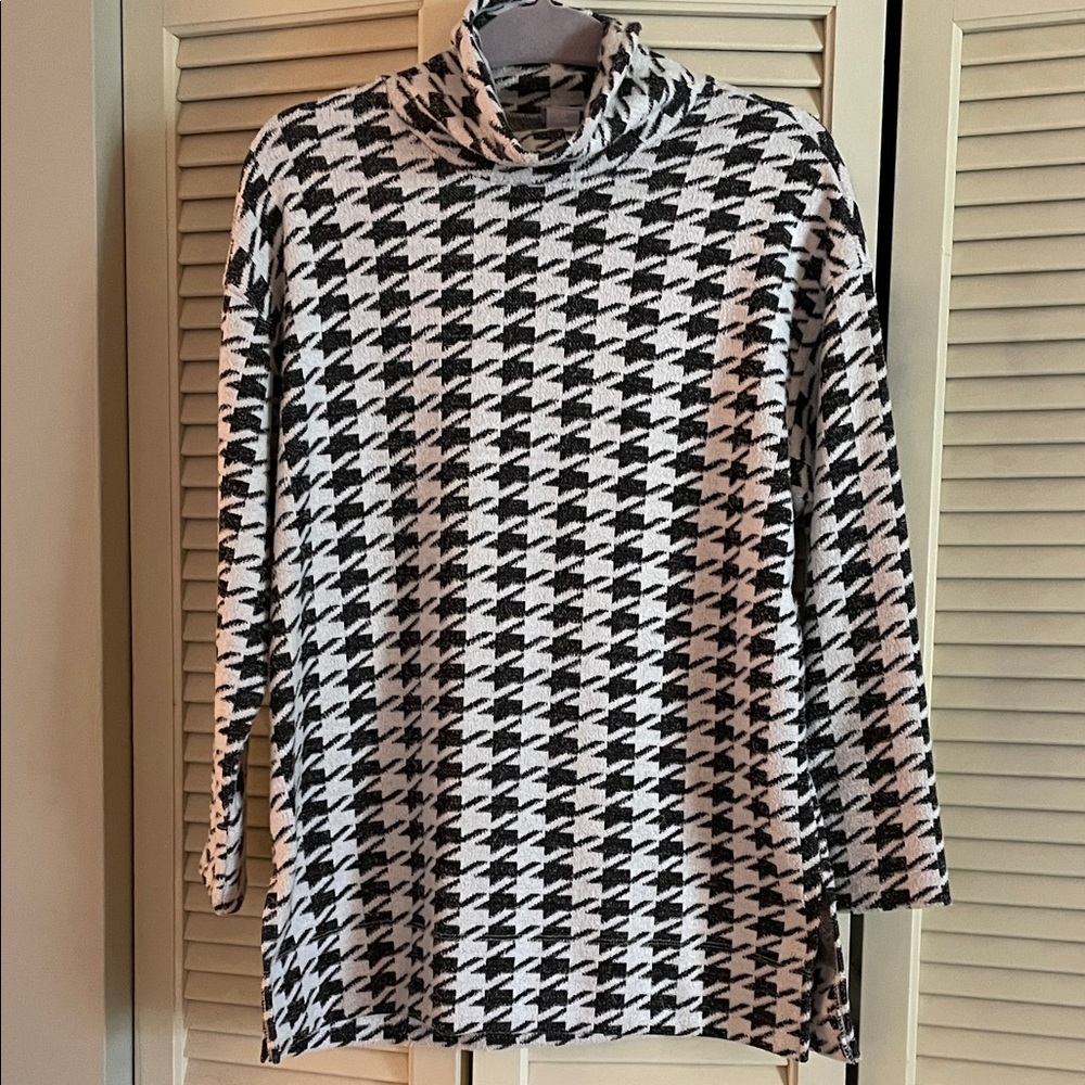 Chico's Black and White Houndstooth Tunic